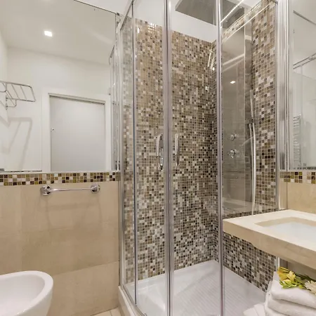 Residenza Zanardelli Bed & Breakfast 4*