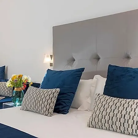 Bed & Breakfast Residenza Zanardelli 4*