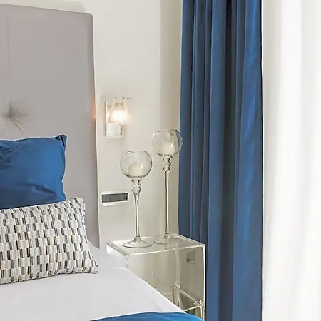 Residenza Zanardelli Bed & Breakfast 4*